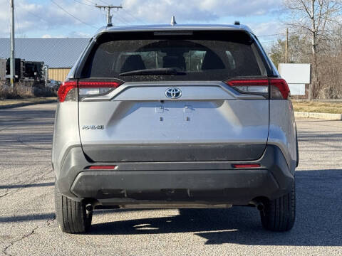 2022 Toyota RAV4 Hybrid LE