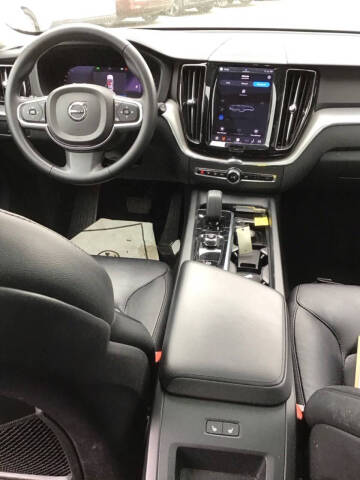 2023 Volvo XC60 B5 Core