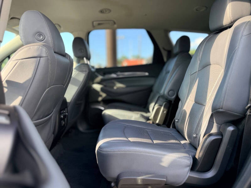 2020 Buick Enclave Essence