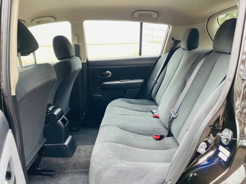 2012 Nissan Versa 1.8 S