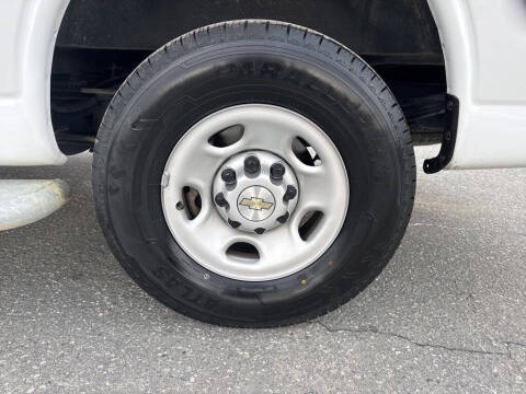2024 Chevrolet Express 2500