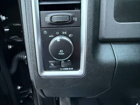 2015 RAM 1500 SLT