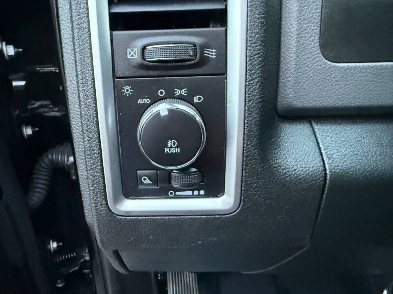 2015 RAM 1500 SLT