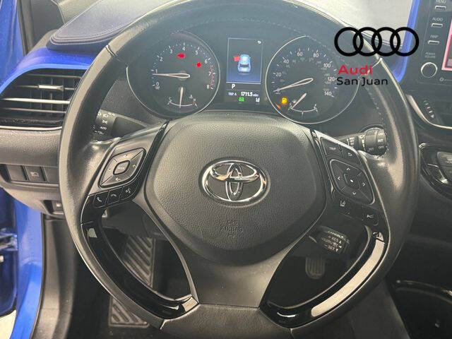 2022 Toyota C-HR XLE