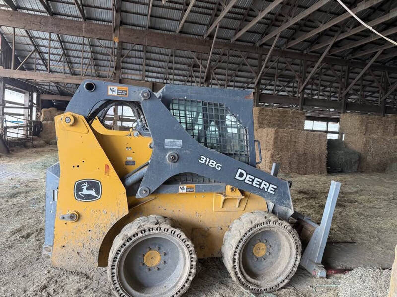 2019 John Deere 318g Skidsteer