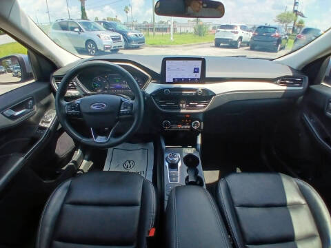 2022 Ford Escape Hybrid SEL