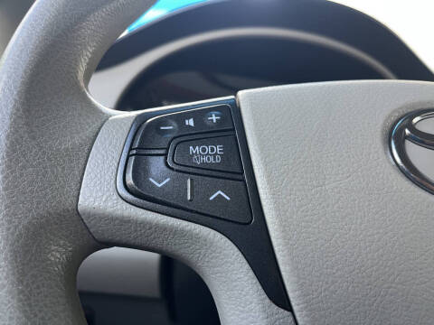 2014 Toyota Sienna LE 8-Passenger