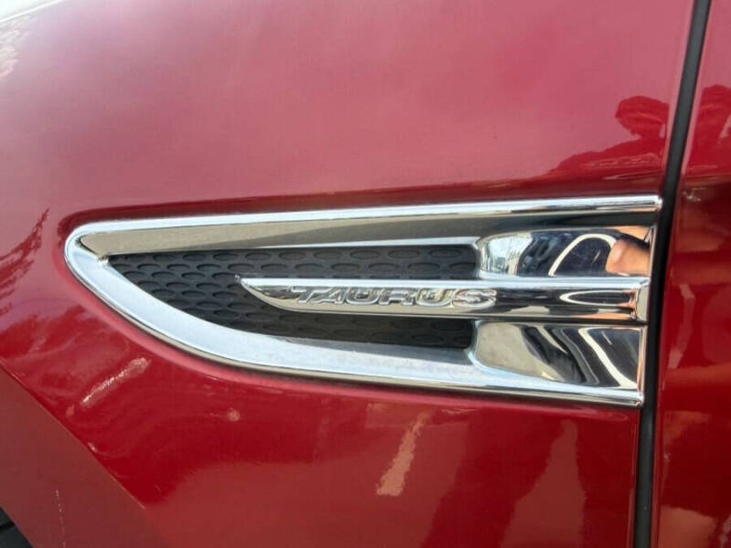 2014 Ford Taurus SEL