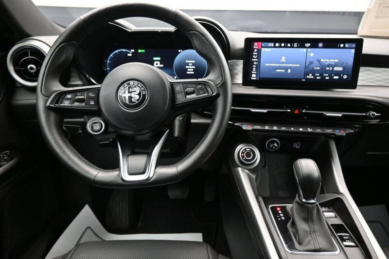 2024 Alfa Romeo Tonale Hybrid Ti