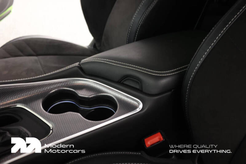 2015 Dodge Challenger SRT Hellcat
