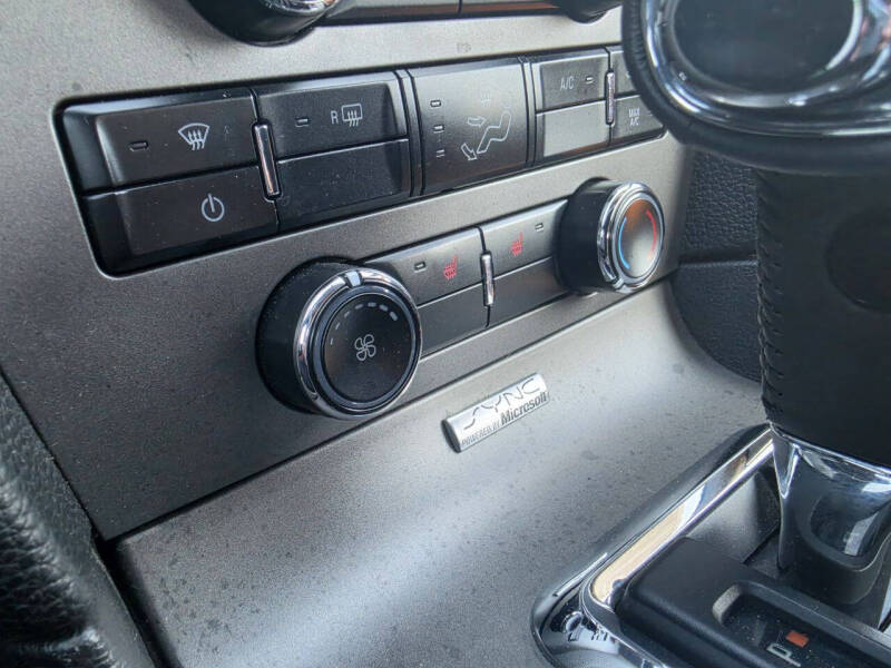 2011 Ford Mustang V6 Premium