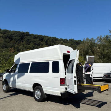 2011 Ford E-Series E-350 SD