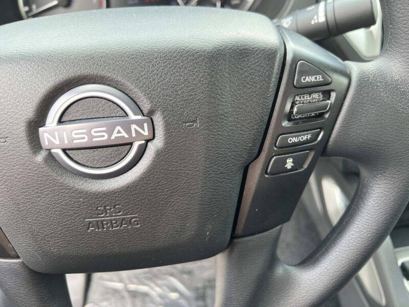 2025 Nissan Frontier SV