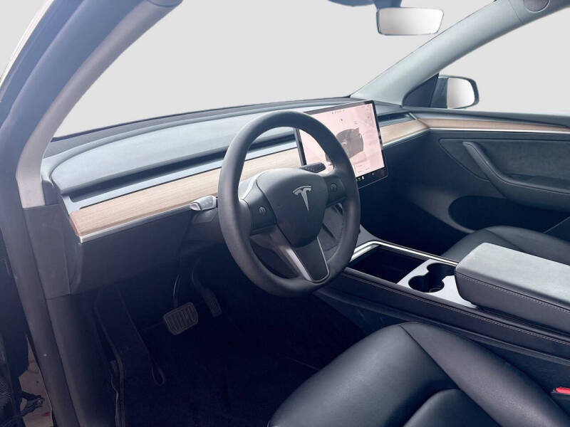 2025 Tesla Model Y Long Range