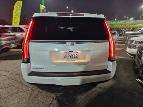 2019 Cadillac Escalade Platinum