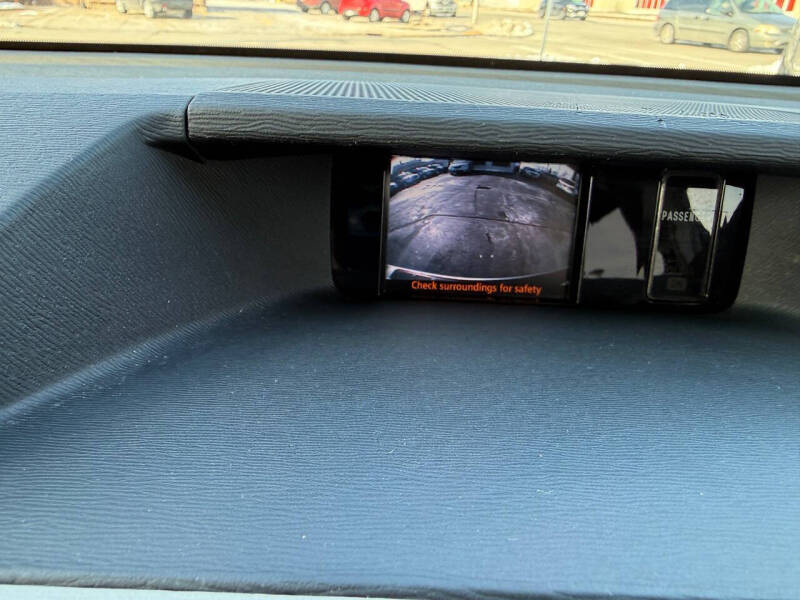 2014 Toyota Sienna LE 8-Passenger
