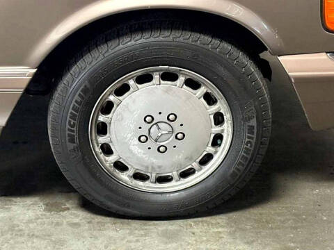 1991 Mercedes-Benz 560-Class 560 SEL