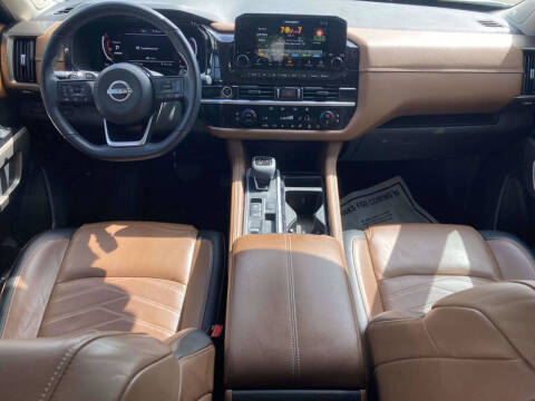 2022 Nissan Pathfinder Platinum
