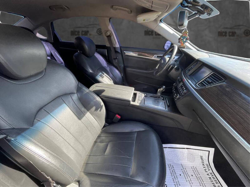 2016 Hyundai Genesis