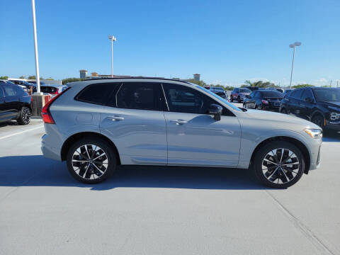 2026 Volvo XC60 T8 Plus