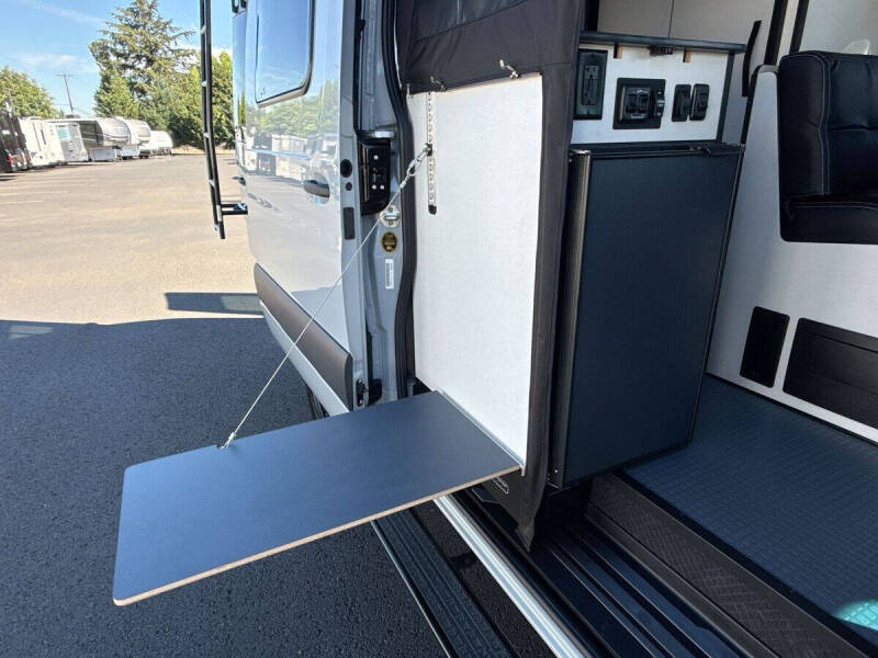 2025 Mercedes-Benz Sprinter