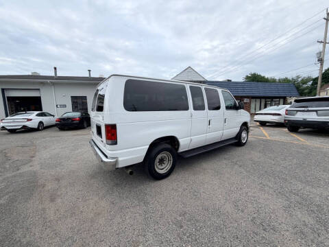2012 Ford E-Series E-350 SD XLT