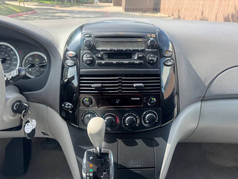 2005 Toyota Sienna LE 7 Passenger