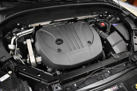 2024 Volvo XC60 B5 Plus Dark Theme