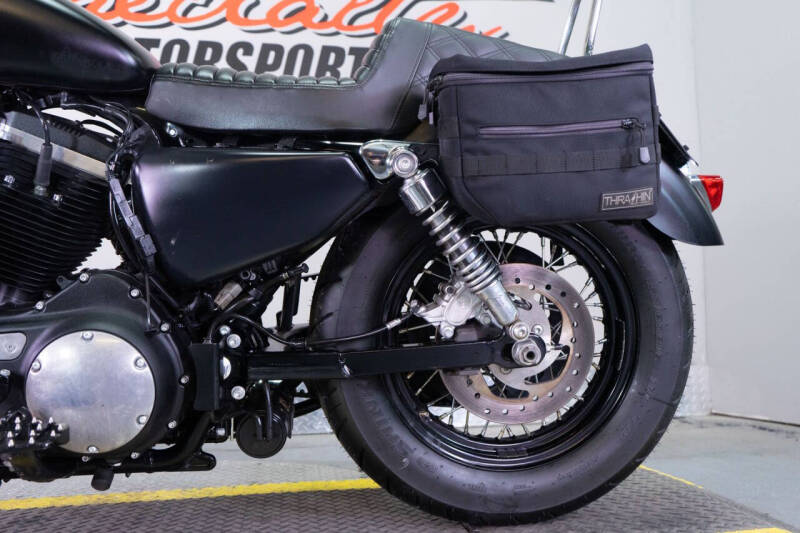 2015 Harley-Davidson Sportster 1200 Custom