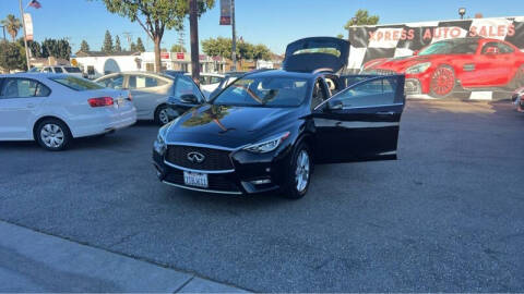 2017 Infiniti QX30 Sport