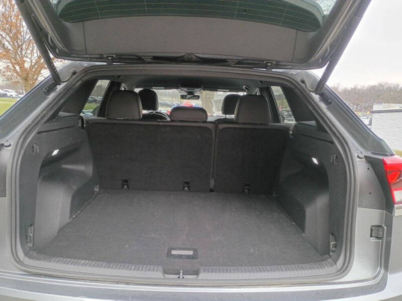 2025 Volkswagen Atlas Cross Sport SE 4Motion