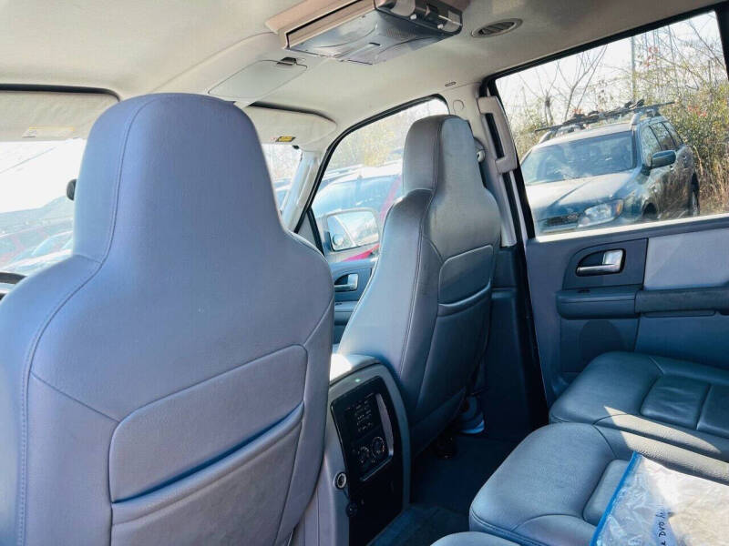 2004 Ford Expedition XLT