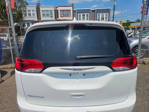 2018 Chrysler Pacifica Touring L