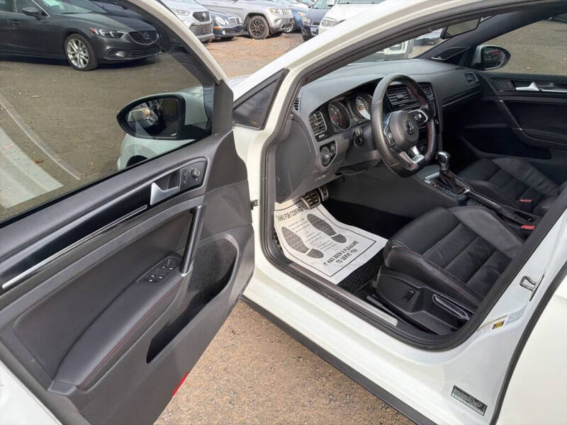 2017 Volkswagen Golf GTI SE