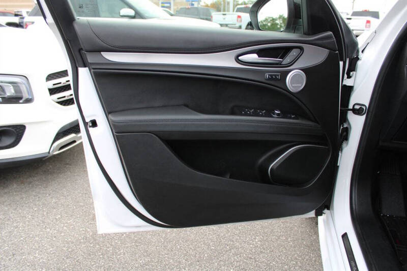 2023 Alfa Romeo Stelvio Ti