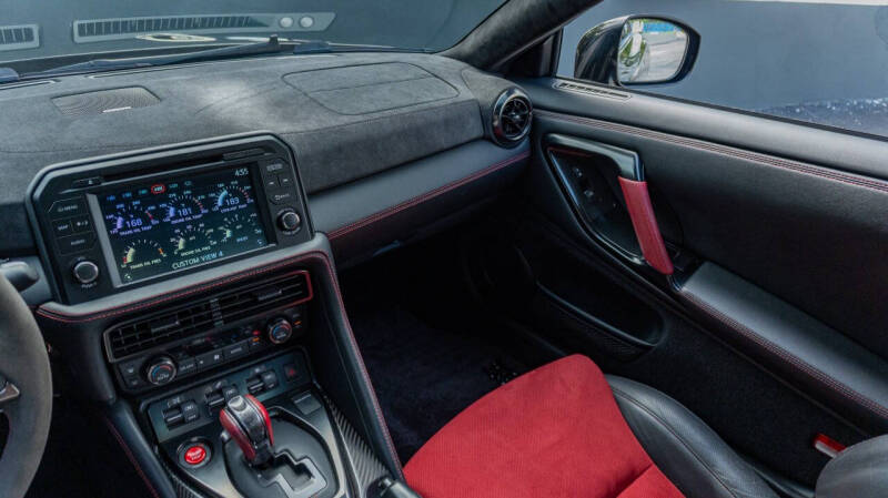 2017 Nissan GT-R NISMO