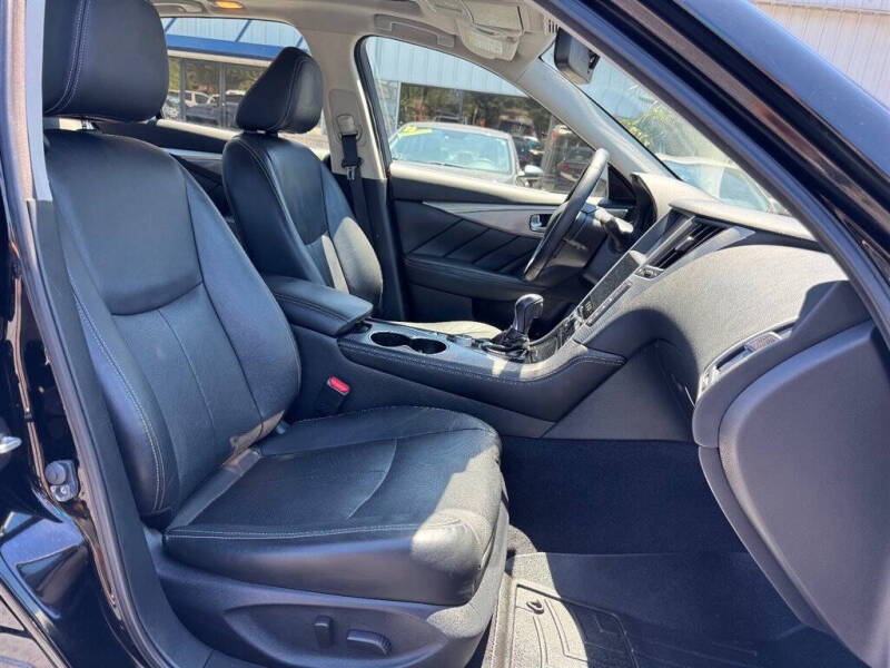 2015 Infiniti Q50