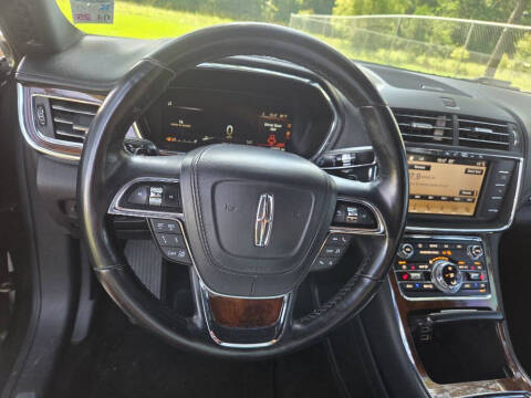 2019 Lincoln Continental Select