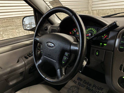 2005 Ford Explorer XLT