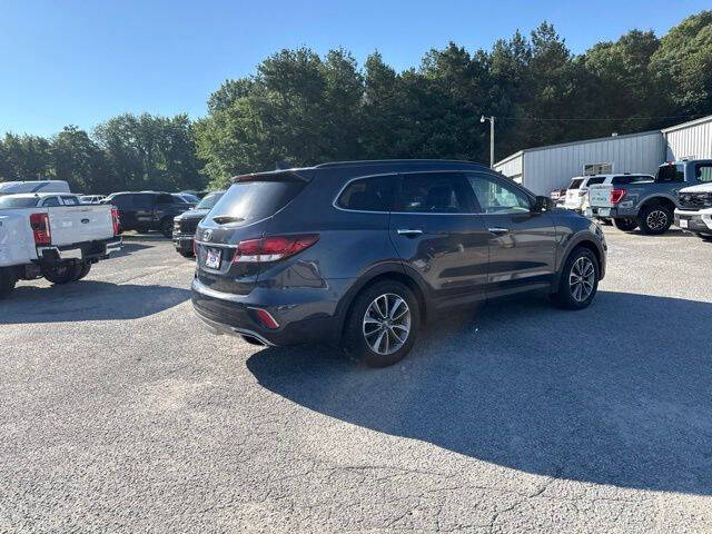 2017 Hyundai Santa Fe SE