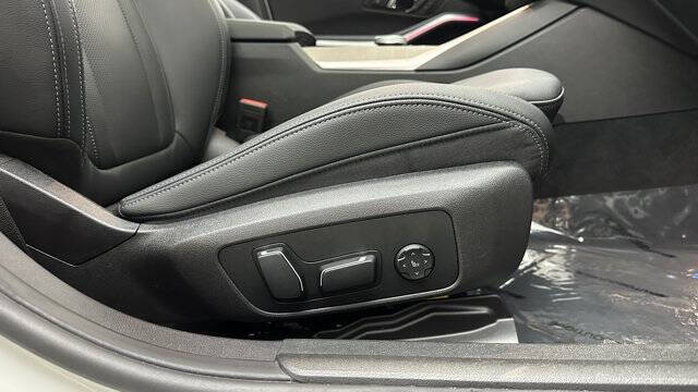 2025 BMW 3 Series 330i