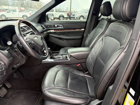 2017 Ford Explorer Platinum