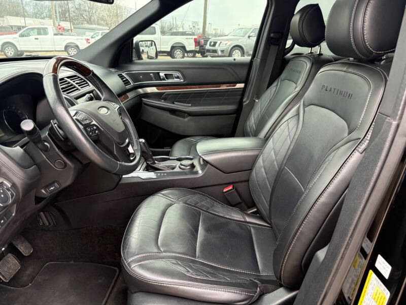 2017 Ford Explorer Platinum