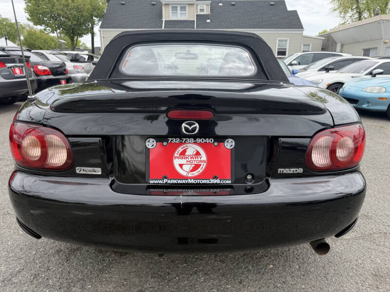2003 Mazda MX-5 Miata LS