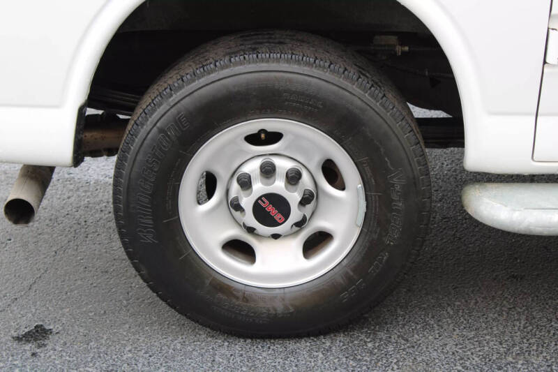 2023 GMC Savana 2500