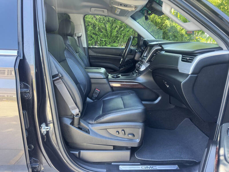 2017 GMC Yukon SLT