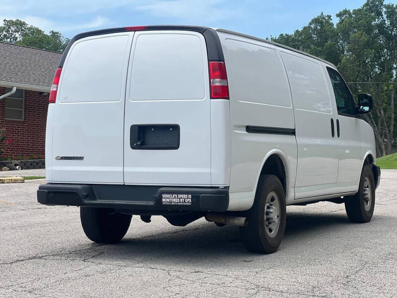 2022 Chevrolet Express 2500