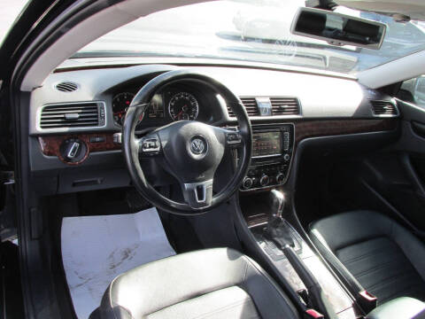 2012 Volkswagen Passat SEL PZEV