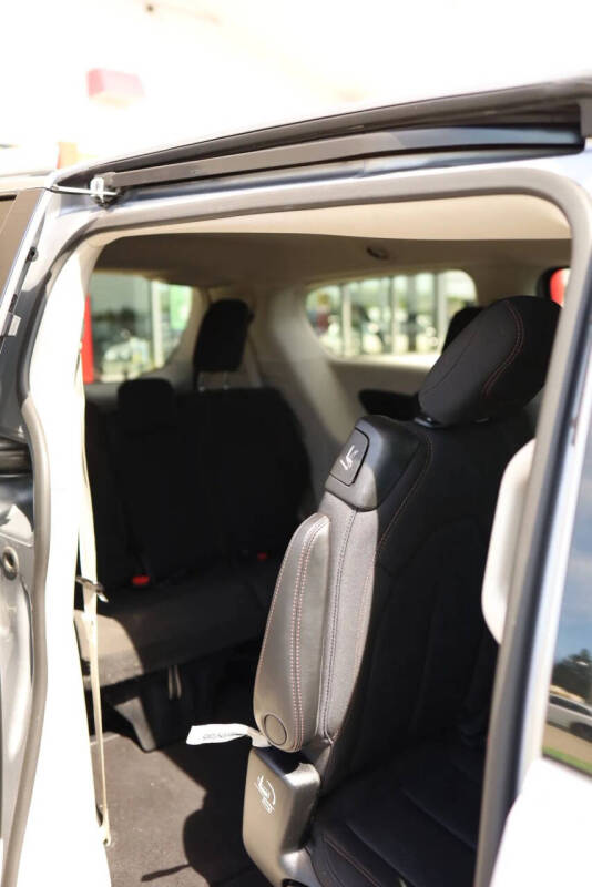 2020 Chrysler Pacifica Touring