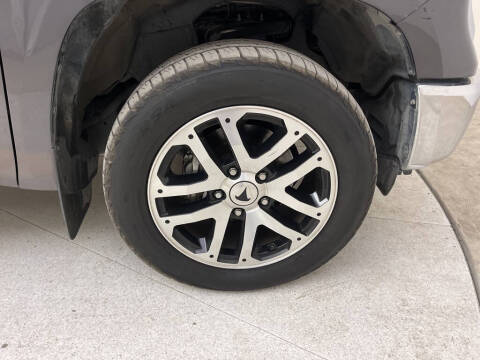 2018 Toyota Tundra SR5